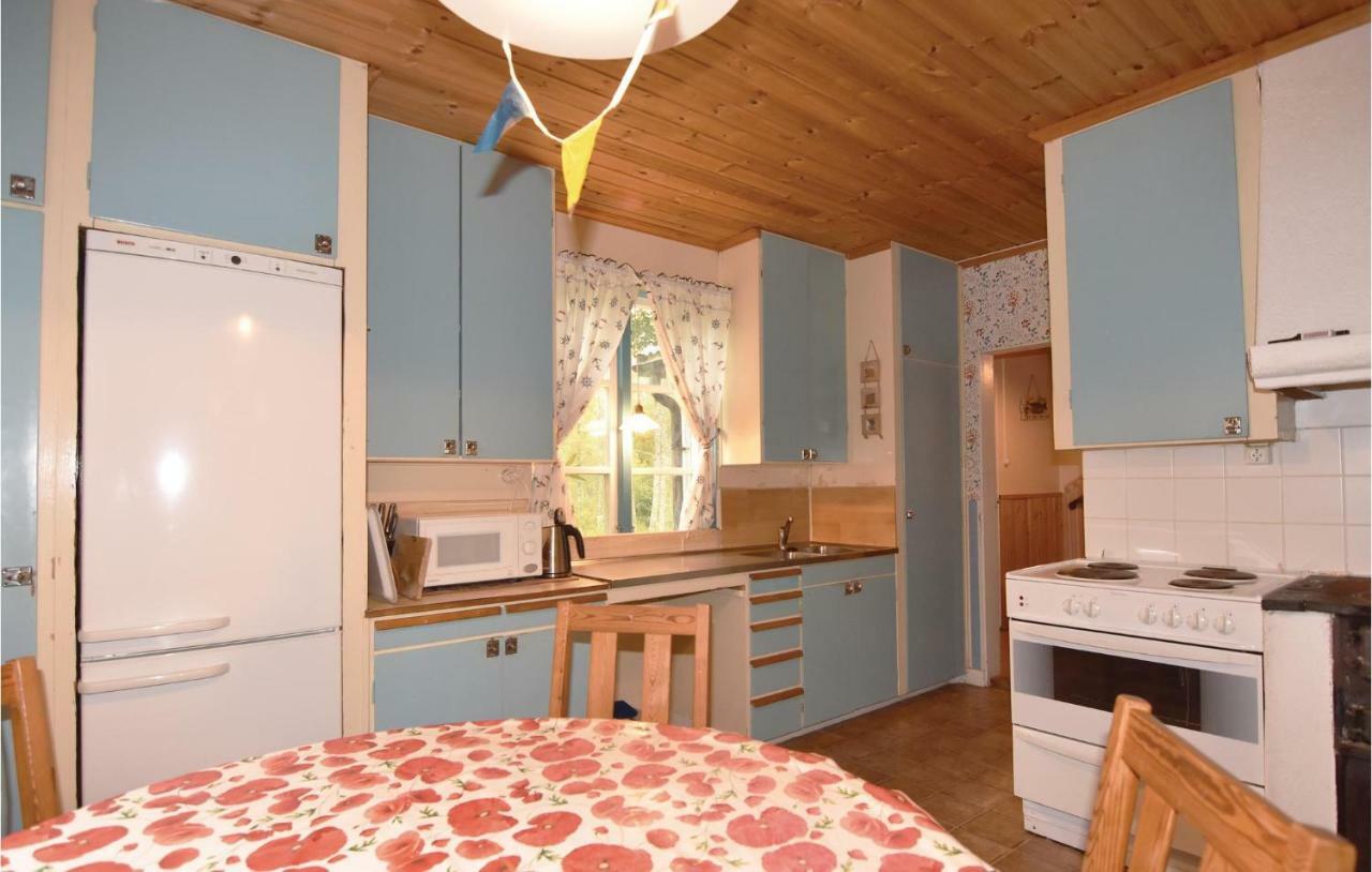 2 Bedroom Stunning Home In Molkom Sutterhojden Εξωτερικό φωτογραφία